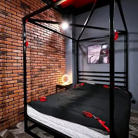 Bdsm Red Apartment *